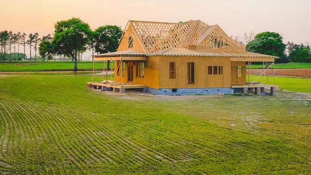 There are a couple of different routes you can take in making this dream a reality. You can buy the land now and wait to build, or you can buy the land and build the home at the same time. 